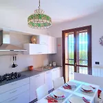 Дом отдыха House In With Garden And Views Луино