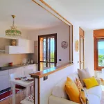 Дом отдыха House In With Garden And Views