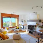 Дом отдыха House In With Garden And Views Луино