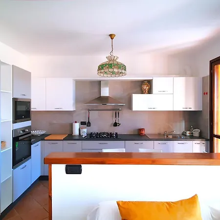 Dom wakacyjny House In With Garden And Views Luino