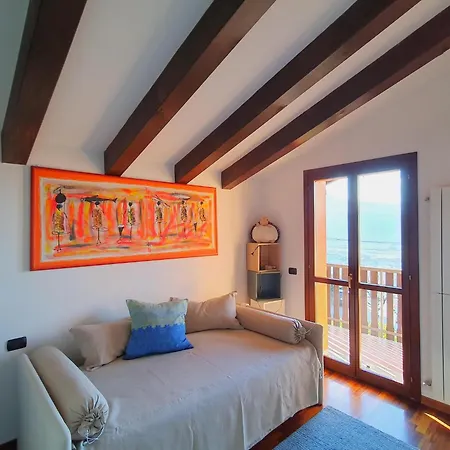 House In With Garden And Views Дом отдыха