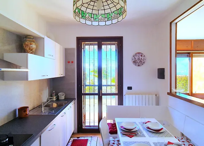 House In With Garden And Views Дом отдыха *