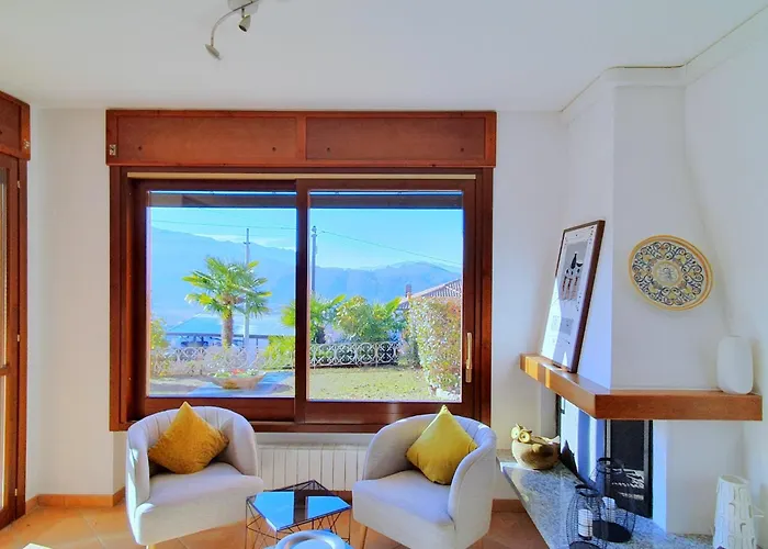 House In With Garden And Views Дом отдыха *