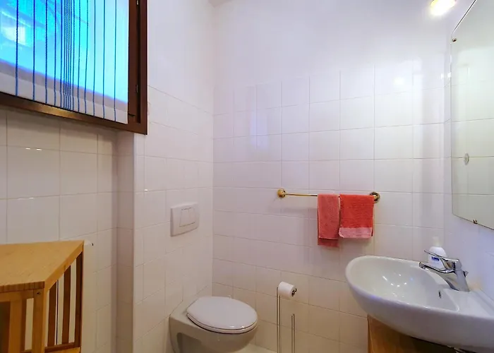 House In With Garden And Views * Luino